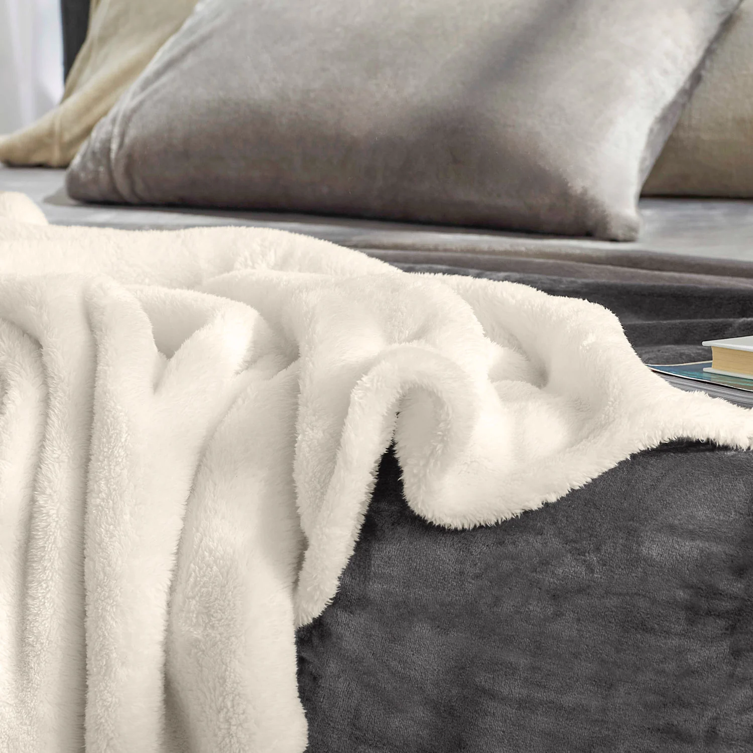 Extra-Fluffy™ Blanket - Image 25