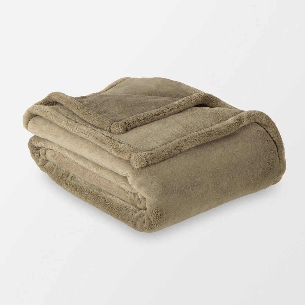 Heavyweight PrimaLush™ Throw - Image 16