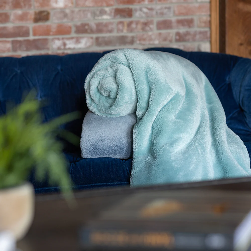 Oversized Extra-Fluffy™ Throw - Image 15