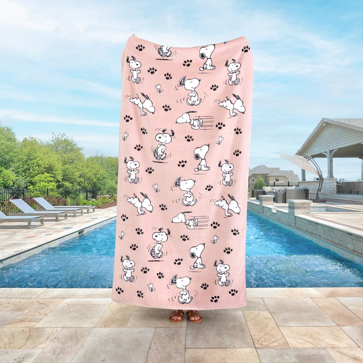 Peanuts® Oversized Beach Towel - Image 13