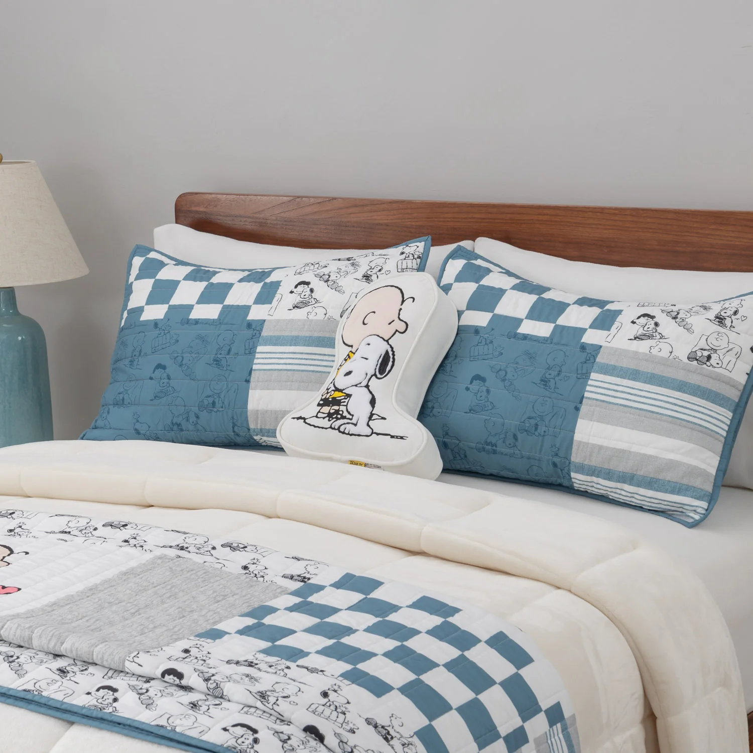 Peanuts® Patchwork Quilt Set - Image 10