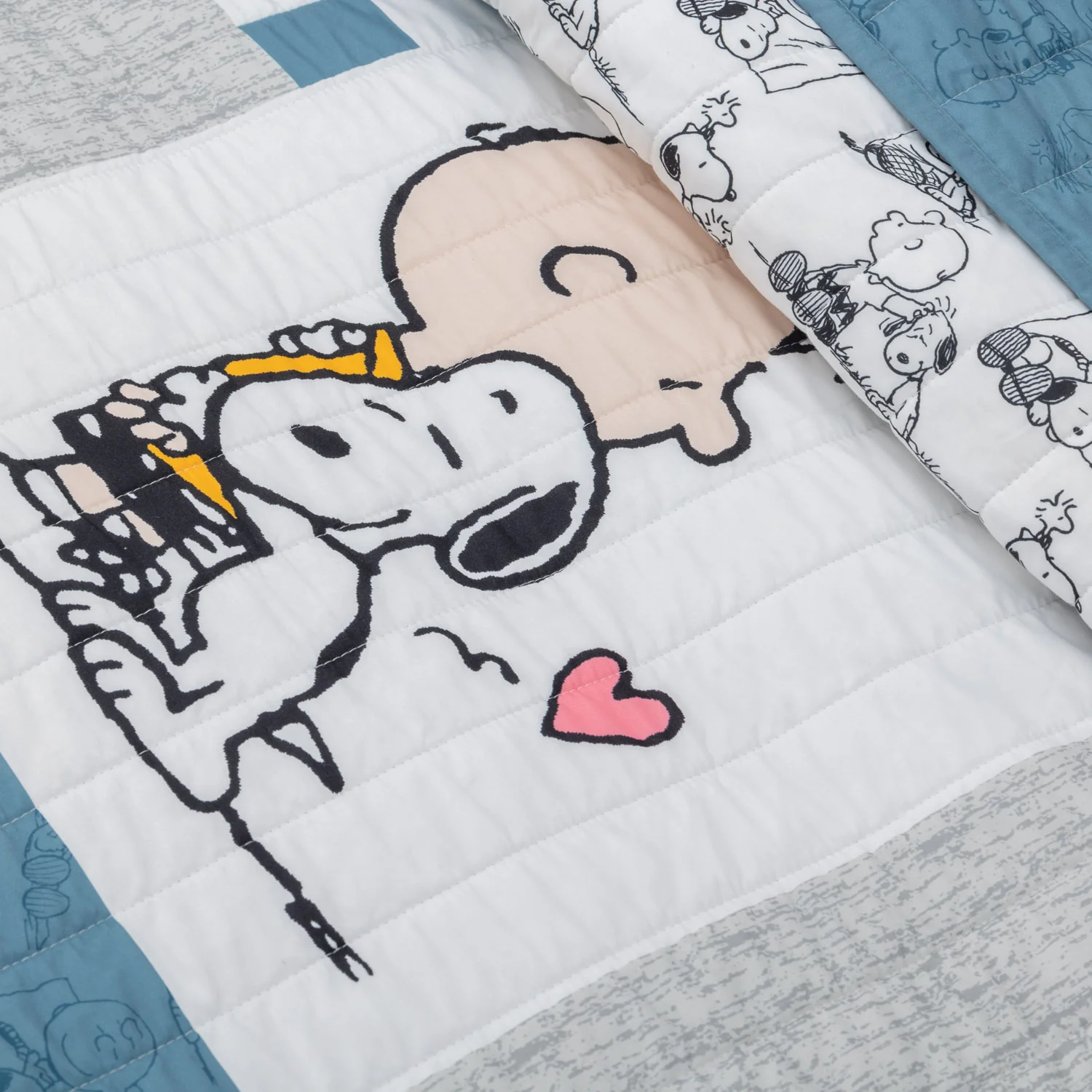 Peanuts® Patchwork Quilt Set - Image 3