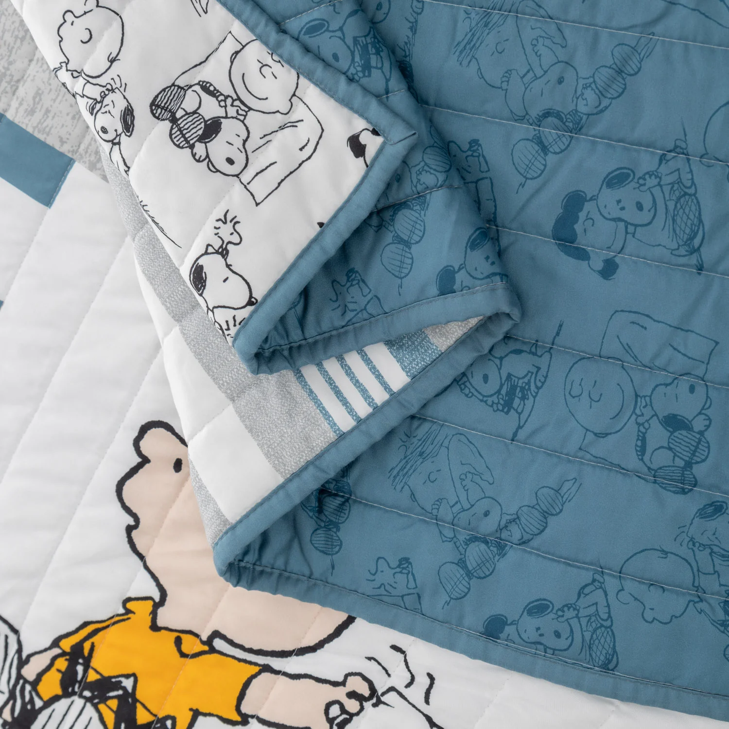 Peanuts® Patchwork Quilt Set - Image 5