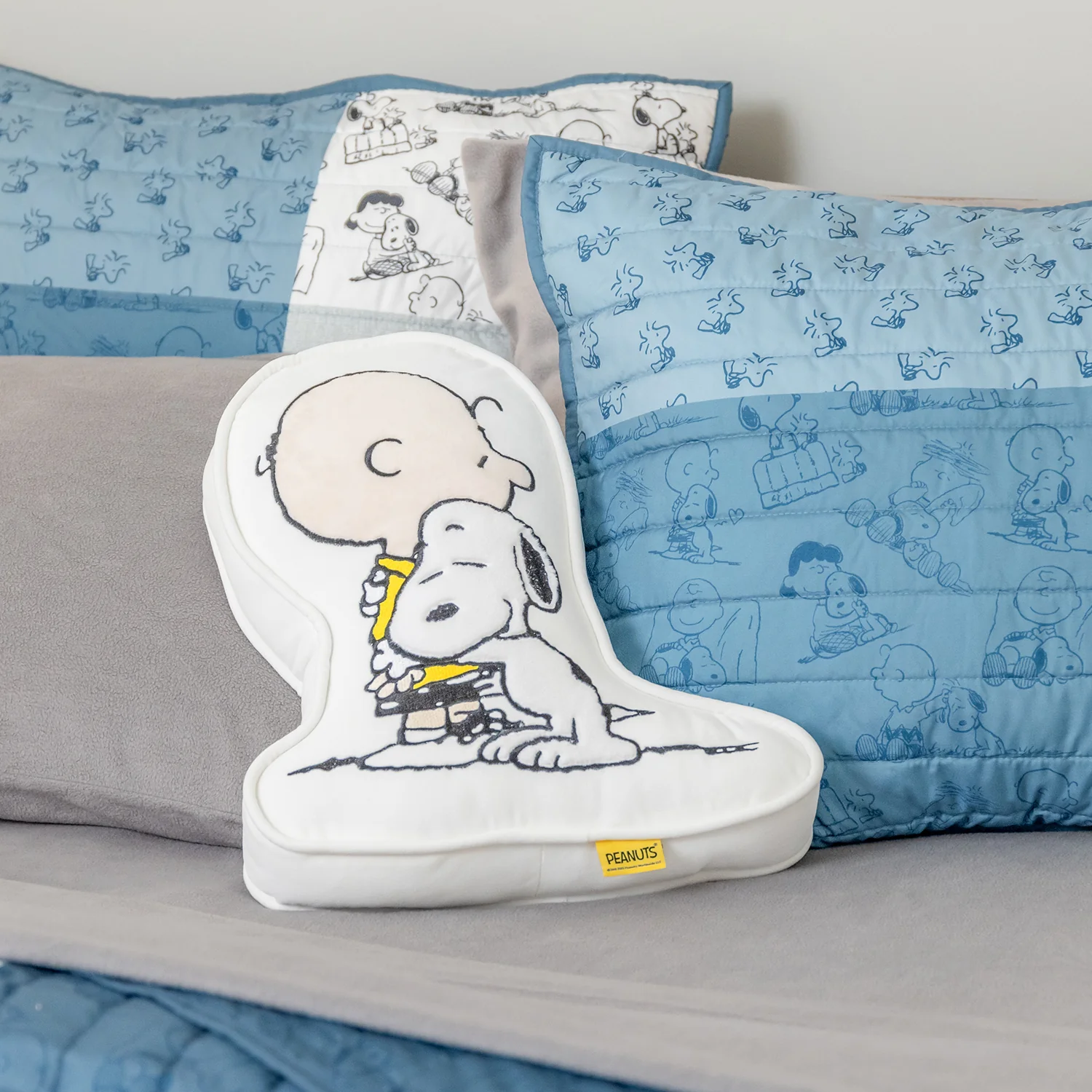 Peanuts® Patchwork Quilt Set - Image 9