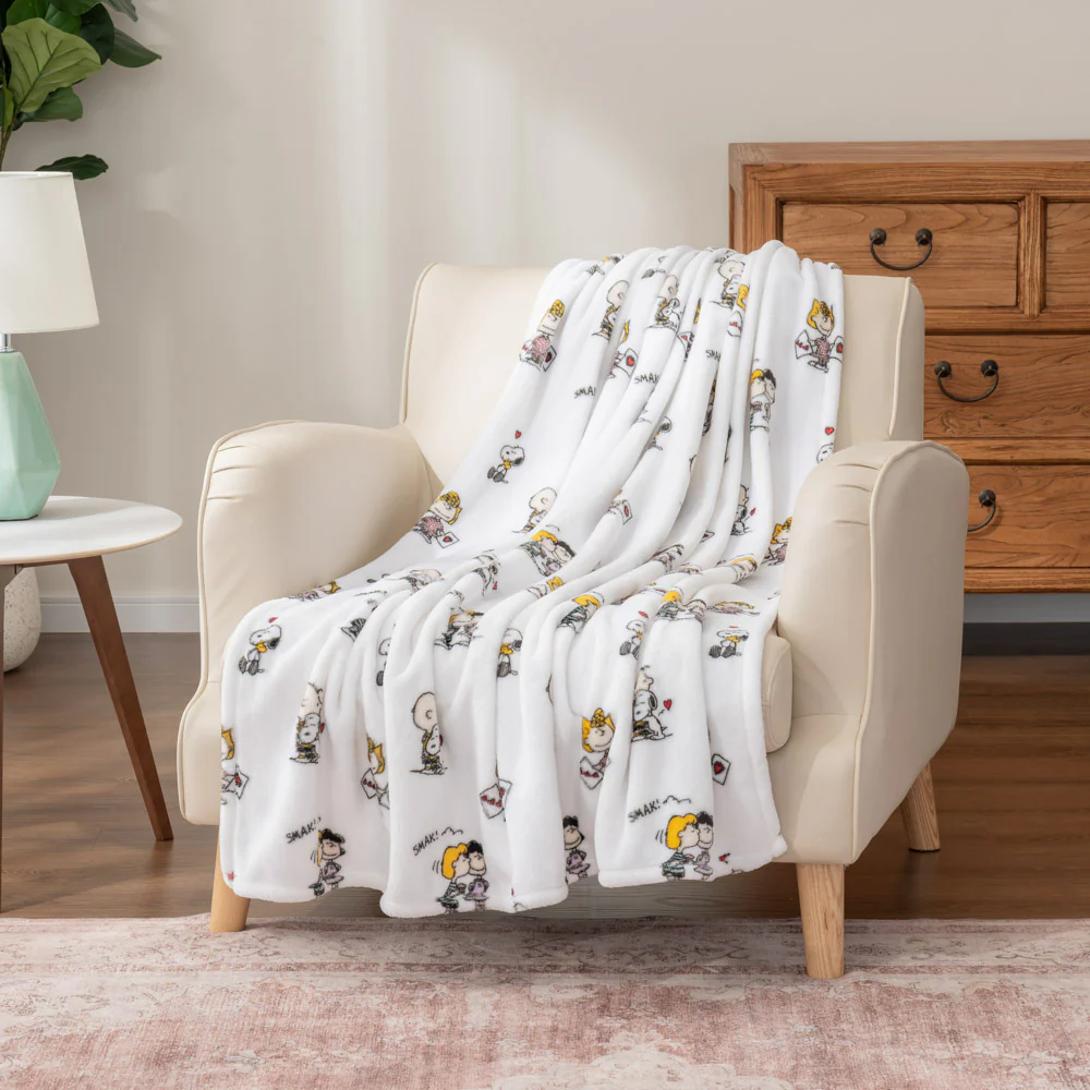 Peanuts® VelvetLoft® Throw - Image 17