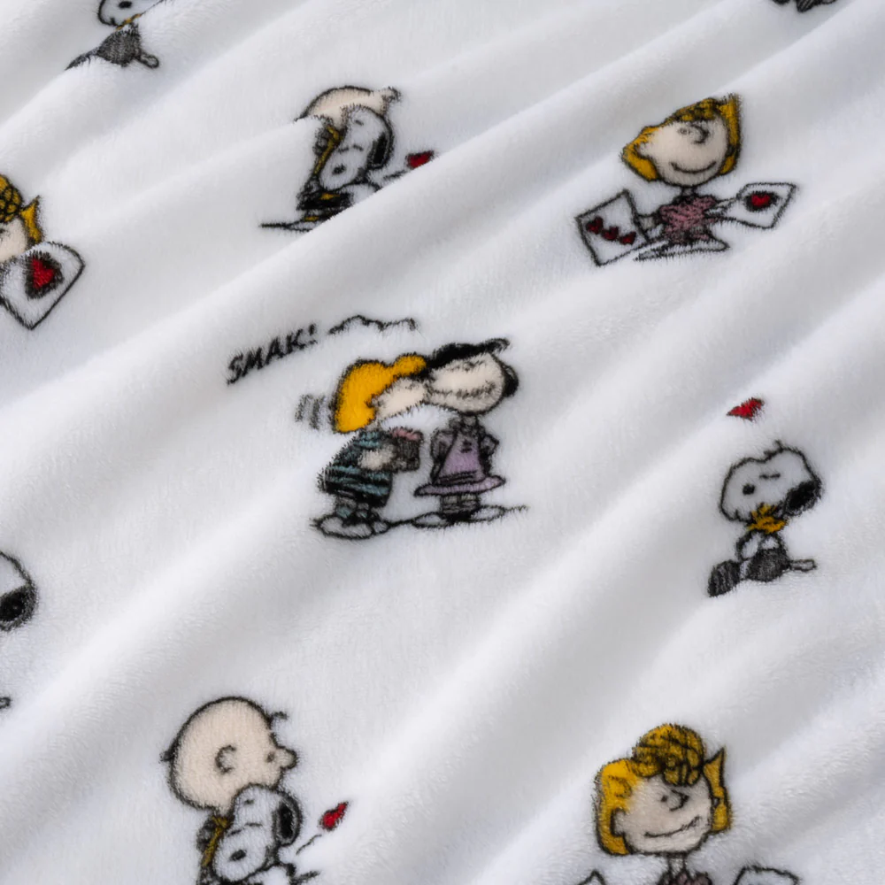 Peanuts® VelvetLoft® Throw - Image 18