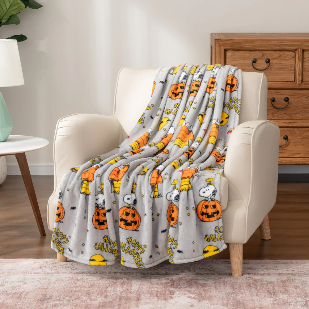 Peanuts® VelvetLoft® Throw - Image 25
