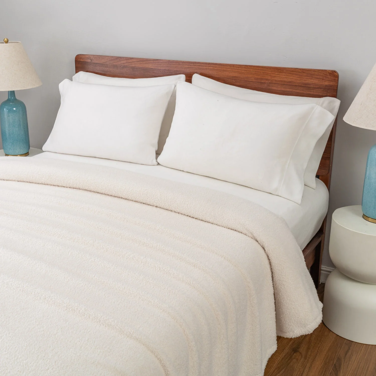 Retro Comfort Plush Blanket - Image 25